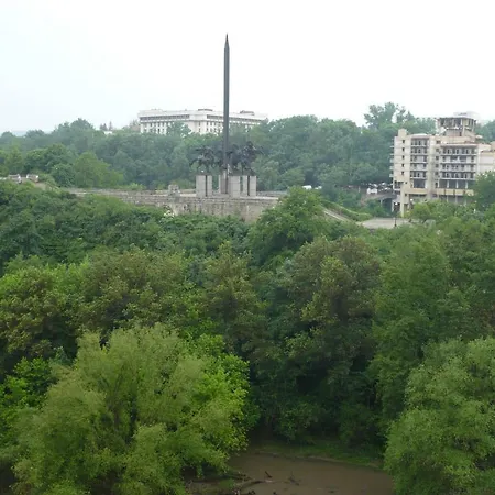 Asenevtsi Otel Tırnova